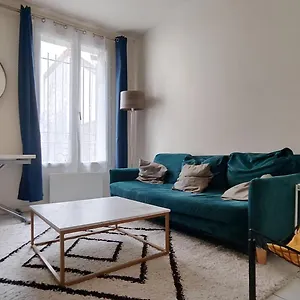 Сasa de vacaciones Modern 1 Bedroom Near The Metro., Ivry-sur-Seine